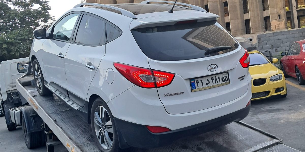 تصویری از باگیری خودرو در پارکینگ عمومی واقع در تهران